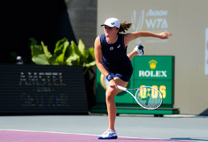  斯维亚泰克横扫群雄，波兰天骄首夺法网