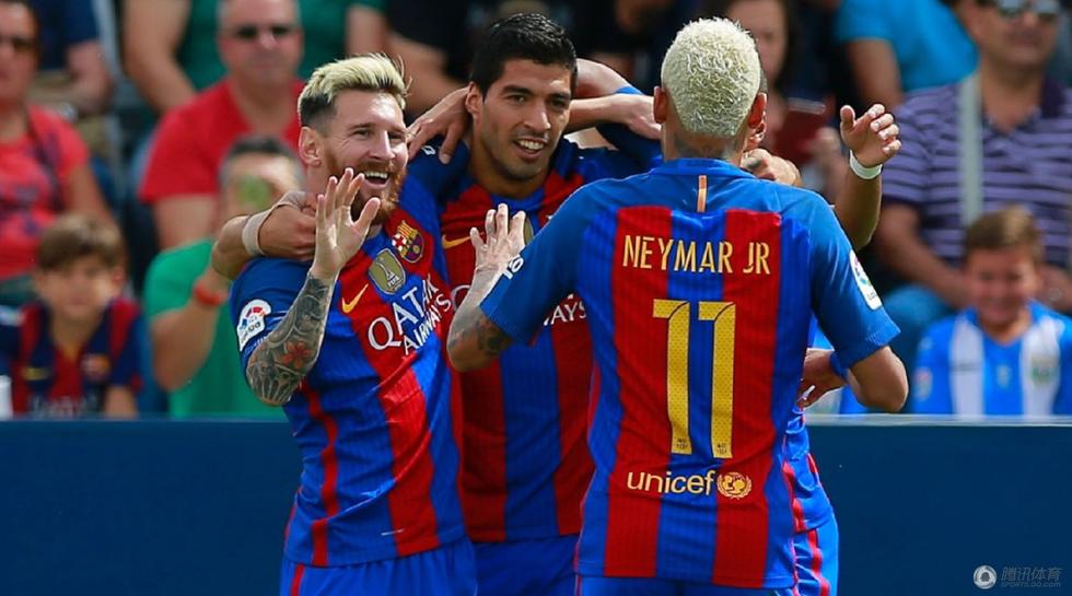  乌拉圭锋霸苏亚雷斯独中三元助球队大胜对手