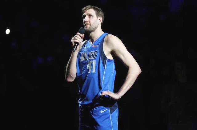  传奇球星退役赛，万人空巷致敬经典